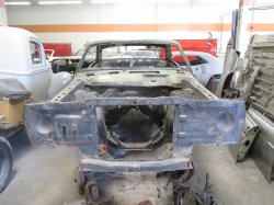 140618 67 Ford Fairlane (16).JPG